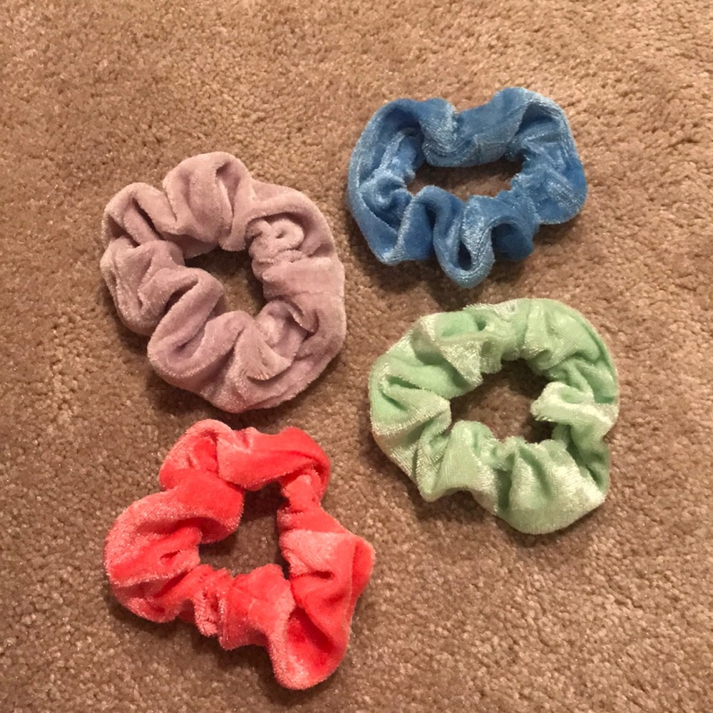 scrunchie pack of 4